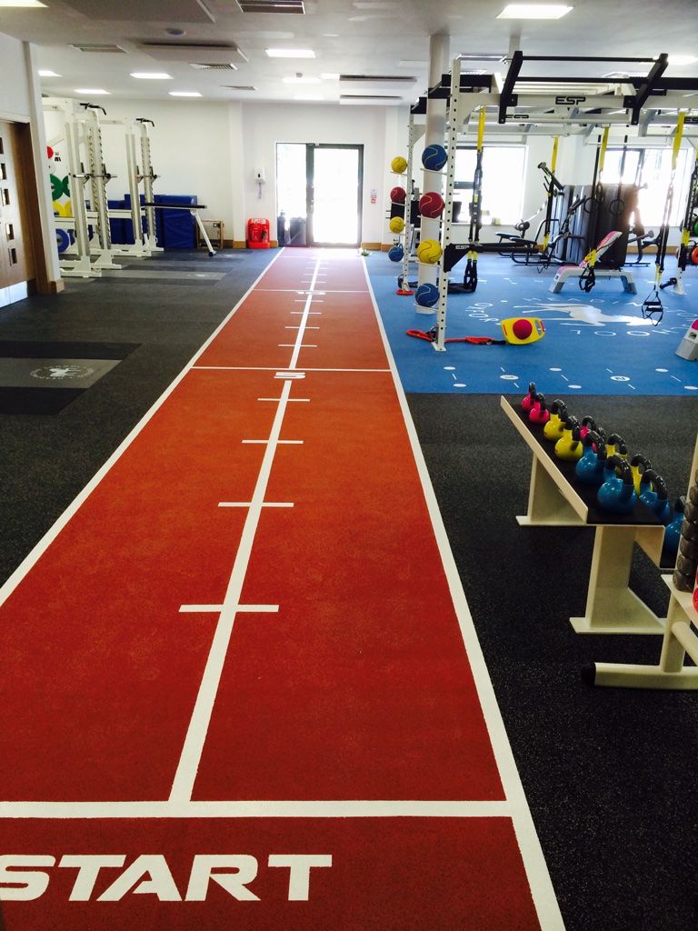 Sled track with distance markings